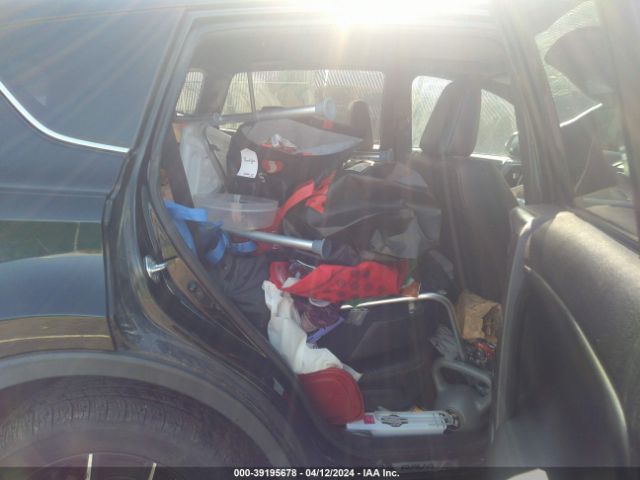 2T3JFREV2HW581908 Toyota RAV4 SE