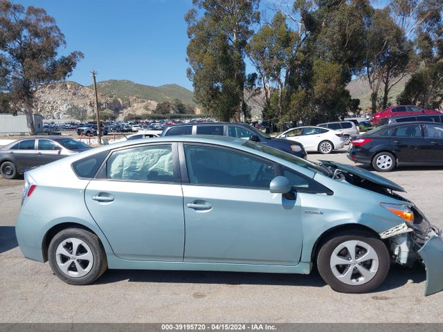Toyota Prius Three 2015 JTDKN3DU9F1906871 Image 12