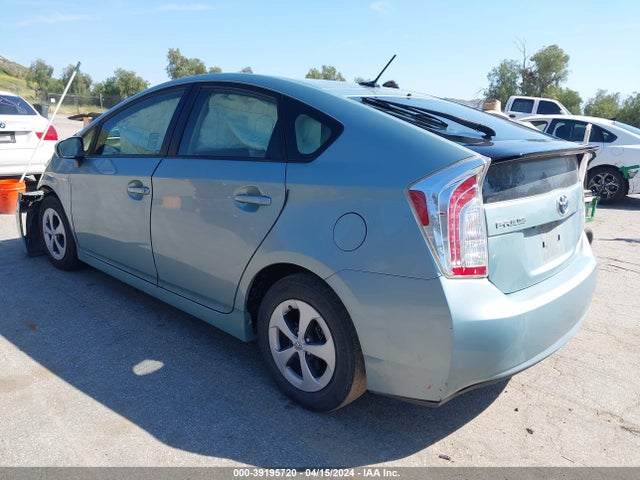 Toyota Prius Three 2015 JTDKN3DU9F1906871 Image 3