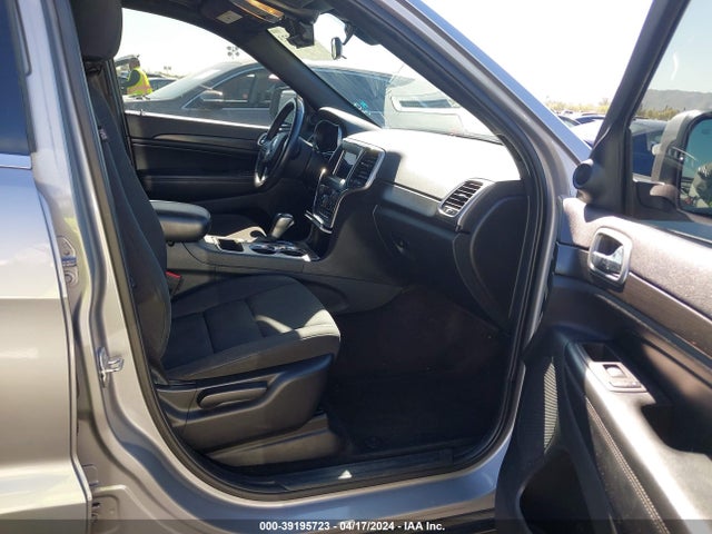 Jeep Grand Cherokee Laredo E 4x4 2018 1C4RJFAGXJC468059 Image 5