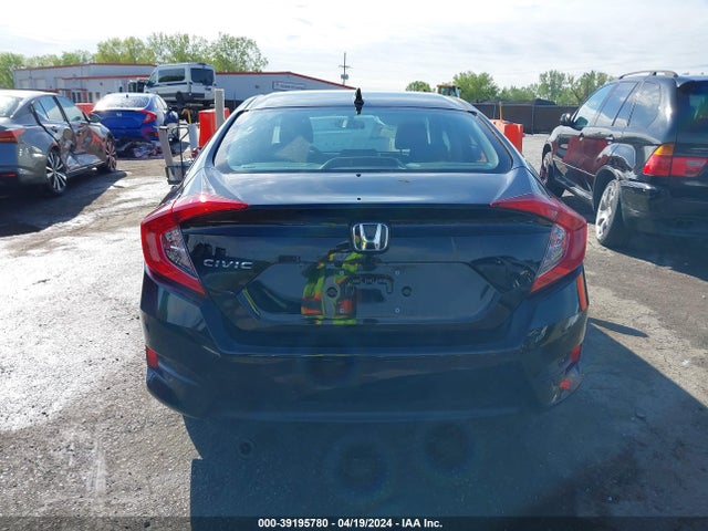 Honda CIVIC EX 2018 19XFC2F75JE000716 Image 16