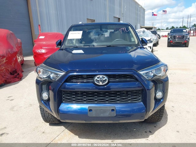 Toyota 4runner Sr5 Premium 2018 JTEZU5JR5J5186396 Image 13