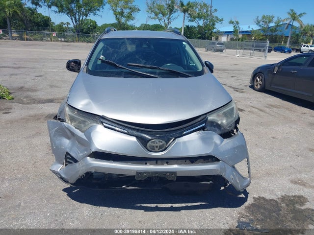 Toyota RAV4 LE 2017 2T3ZFREVXHW341556 Image 12