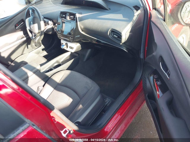 Toyota Prius Two 2017 JTDKBRFU8H3049619 Image 5