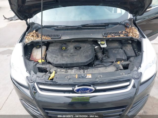1FMCU0J92FUA62897 Ford Escape Titanium