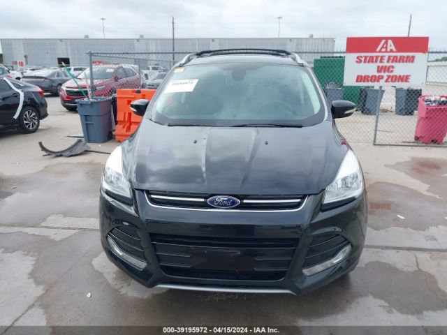 1FMCU0J92FUA62897 Ford Escape Titanium