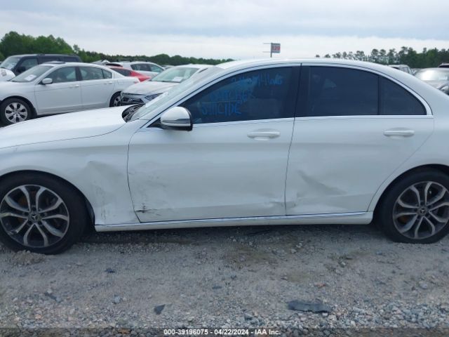 55SWF4JB9HU226355 Mercedes-Benz C 300 Luxury/sport