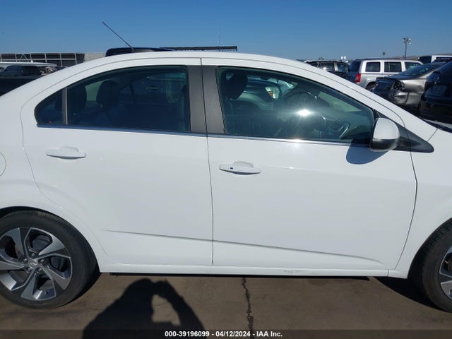 Chevrolet Sonic Premier Auto 2019 1G1JF5SB6K4129735 Image 13