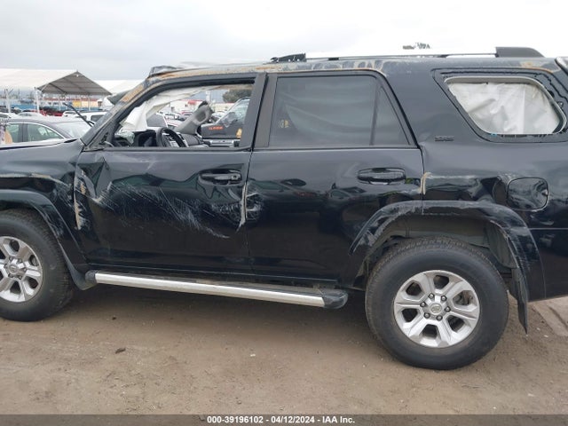 Toyota 4RUNNER SR5 2021 JTEEU5JR3M5236909 Image 14