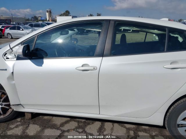 JTDKARFU1G3500357 Toyota Prius Four