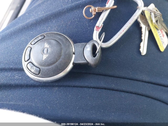 2011 MINI COOPER S WMWSV3C55BTY11780 Photo 10