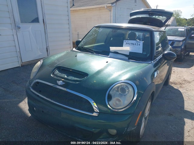 2011 MINI COOPER S WMWSV3C55BTY11780 Photo 1