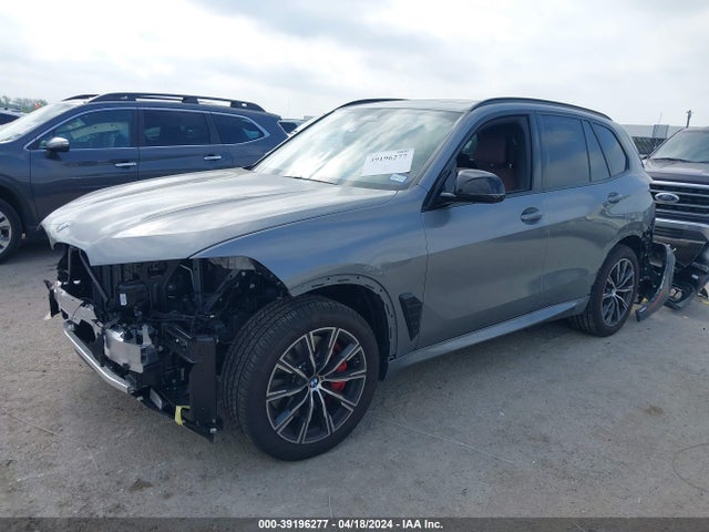 BMW X5 M60i 2024 5UX33EU09R9U20262 Image 2