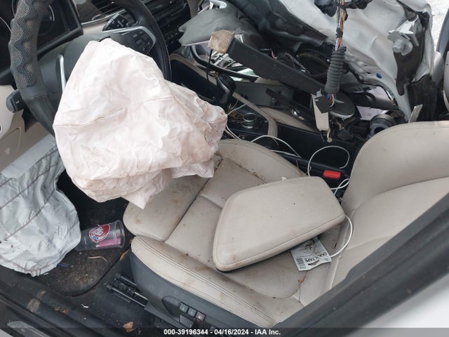 WBXHU7C33J5L06168 BMW X1 Sdrive28i