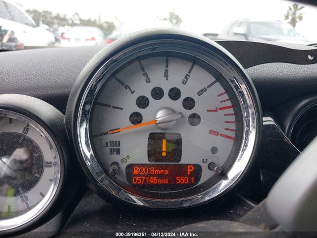 2010 MINI COOPER S WMWMS3C50ATZ84882 Photo 6