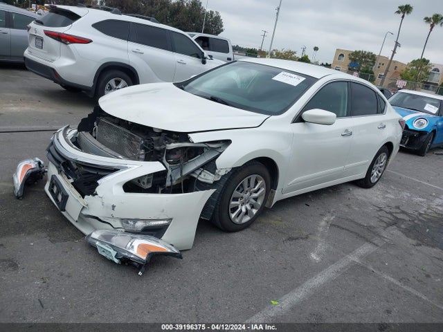 Nissan Altima 2.5 S 2014 1N4AL3AP9EN356780 Image 2