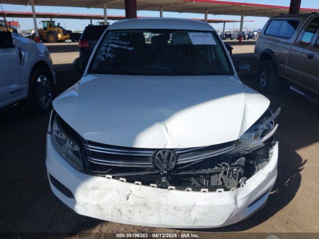 WVGBV7AX8HK042488 Volkswagen Tiguan 2.0t/2.0t S