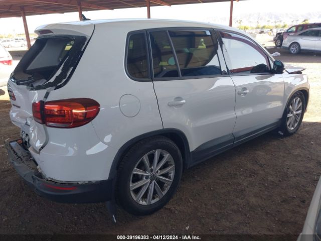 WVGBV7AX8HK042488 Volkswagen Tiguan 2.0t/2.0t S
