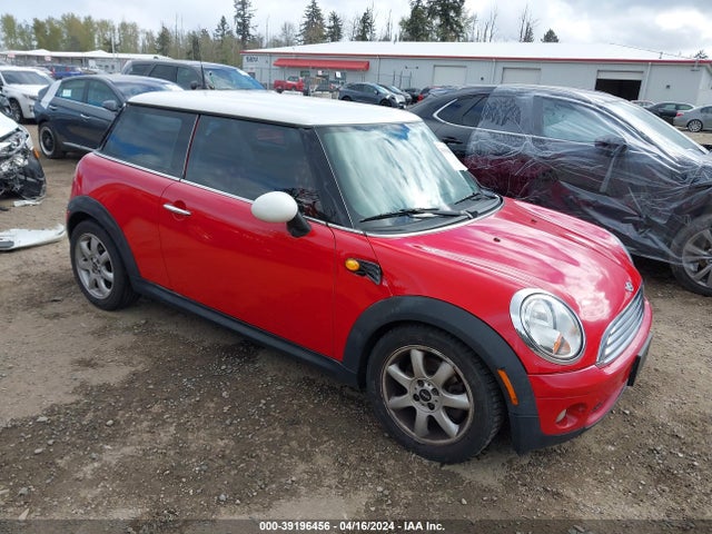 2010 MINI COOPER WMWMF3C51ATZ60966 Photo 0