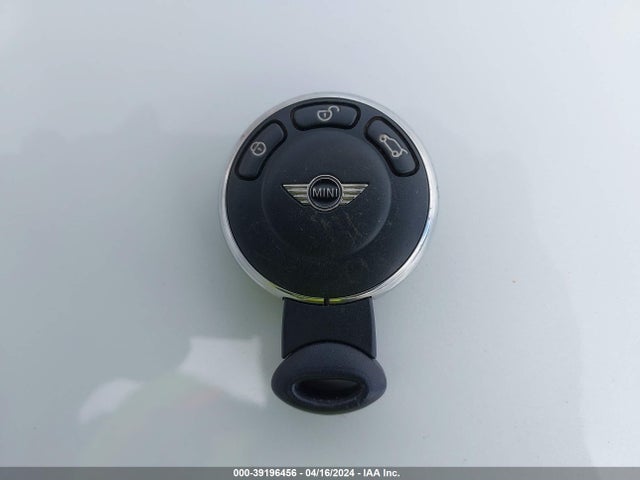 2010 MINI COOPER WMWMF3C51ATZ60966 Photo 10