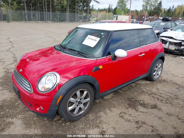2010 MINI COOPER WMWMF3C51ATZ60966 Photo 1
