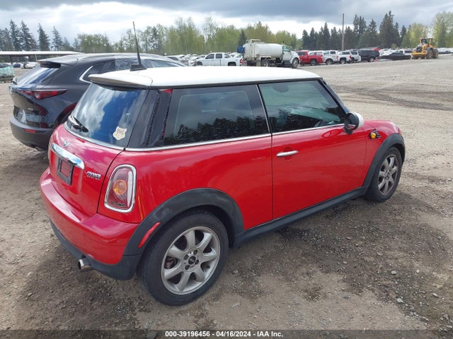 2010 MINI COOPER WMWMF3C51ATZ60966 Photo 3