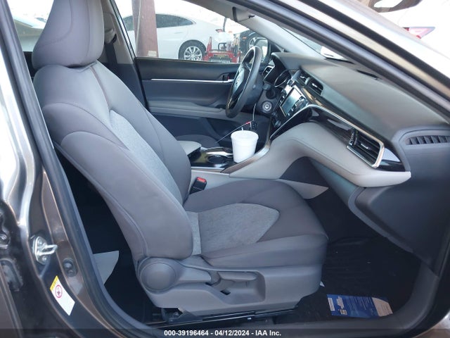 Toyota CAMRY LE 2018 4T1B11HK2JU636748 Image 5