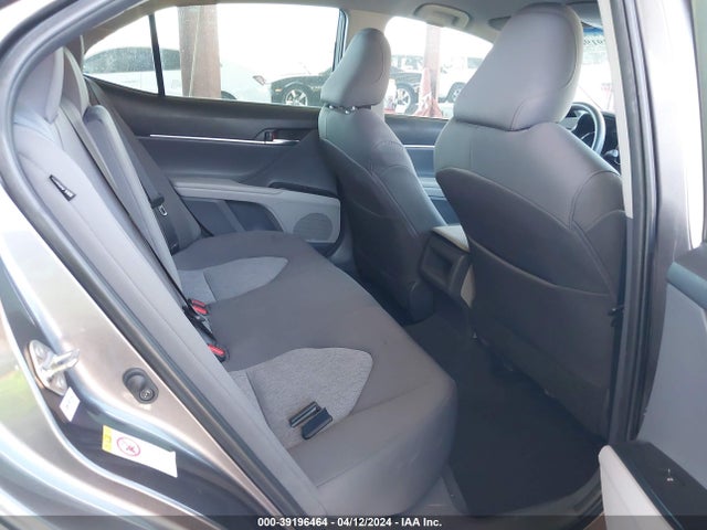 Toyota CAMRY LE 2018 4T1B11HK2JU636748 Image 8