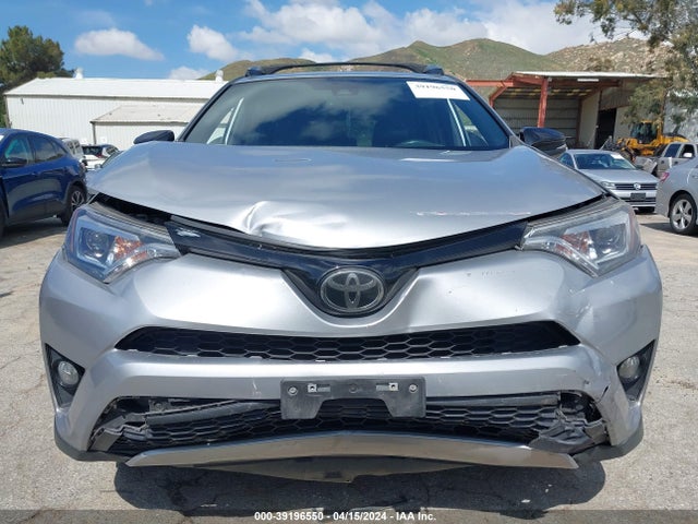Toyota RAV4 SE 2018 2T3NFREV2JW491858 Image 13