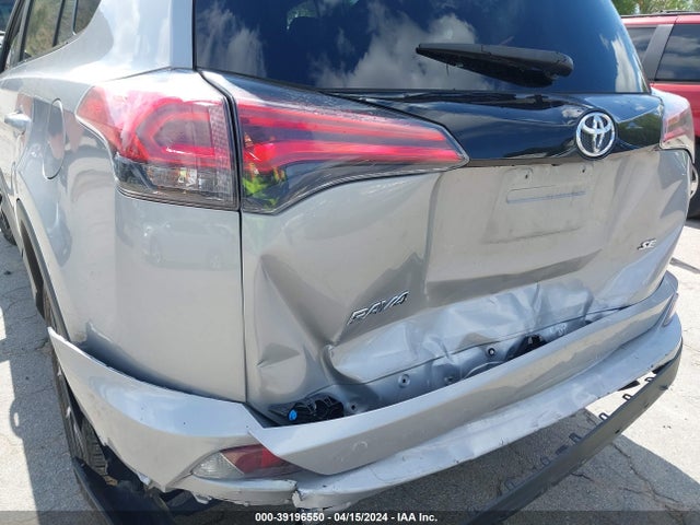 Toyota RAV4 SE 2018 2T3NFREV2JW491858 Image 18
