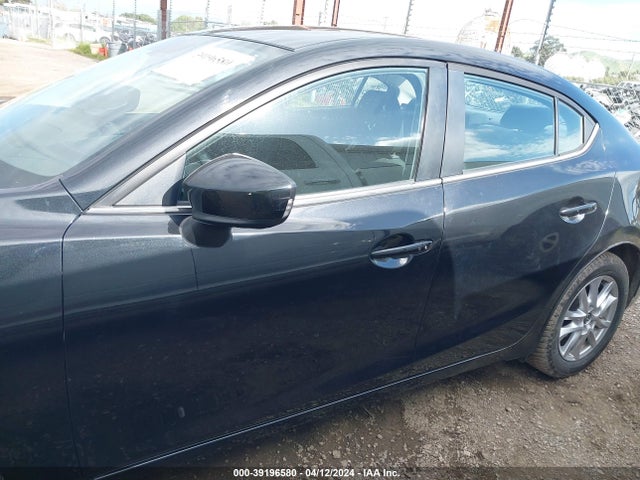Mazda Mazda3 I Touring 2014 JM1BM1V78E1109347 Image 15
