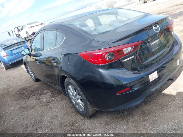 Mazda Mazda3 I Touring 2014 JM1BM1V78E1109347 Image 3
