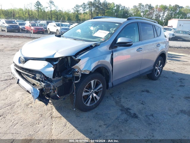 Toyota Rav4 Xle 2017 2T3WFREV9HW389312 Image 2