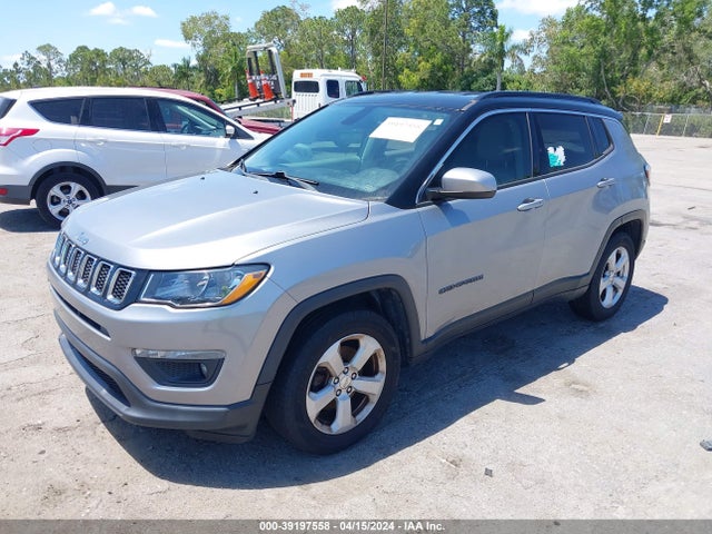 3C4NJCBB6JT122319 Jeep Compass Latitude Fwd