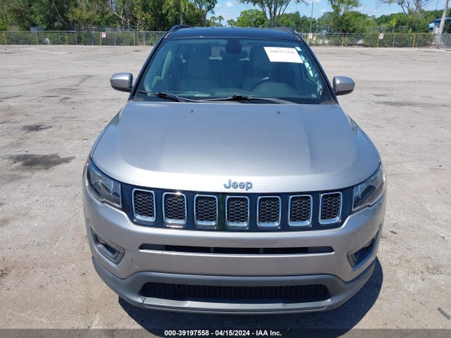 3C4NJCBB6JT122319 Jeep Compass Latitude Fwd