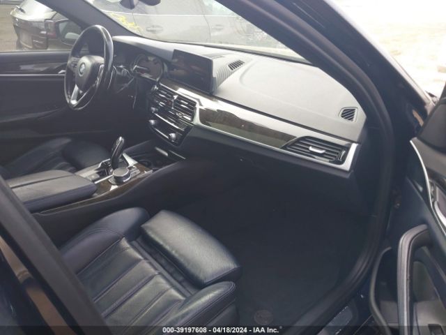 WBAJE7C30HG887037 BMW 540i Xdrive