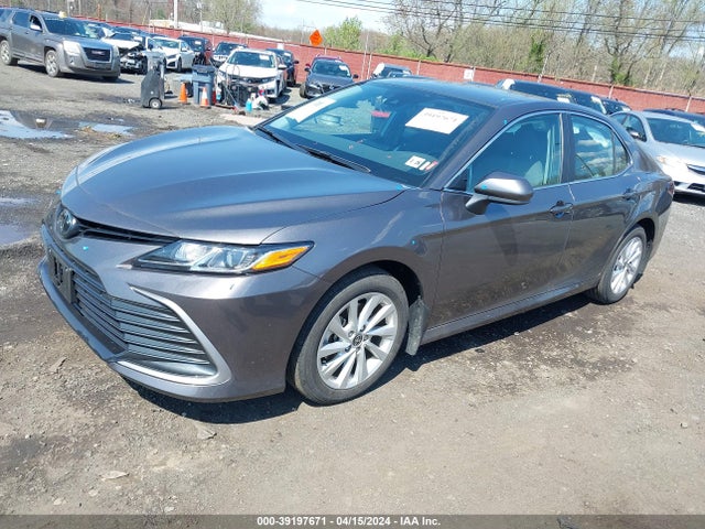 Toyota CAMRY LE 2023 4T1C11AK2PU125810 Image 2