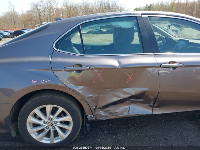 Toyota CAMRY LE 2023 4T1C11AK2PU125810 Image 6