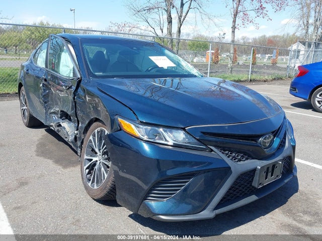 Toyota CAMRY SE 2018 4T1B11HK1JU616992 zdjęcie główne
