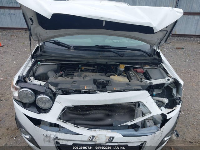 Chevrolet Sonic Ltz Auto 2015 1G1JE6SB8F4189353 Image 10