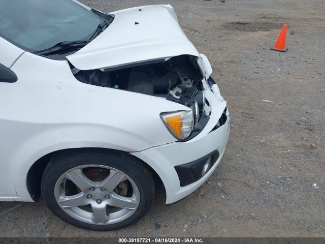 Chevrolet Sonic Ltz Auto 2015 1G1JE6SB8F4189353 Image 14