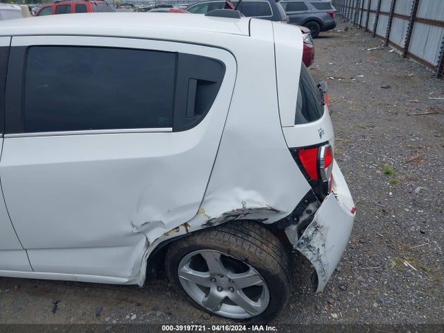 Chevrolet Sonic Ltz Auto 2015 1G1JE6SB8F4189353 Image 16