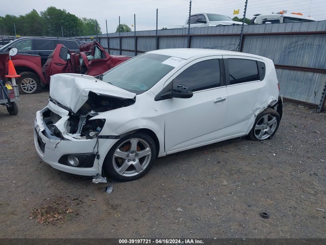 Chevrolet Sonic Ltz Auto 2015 1G1JE6SB8F4189353 Image 2