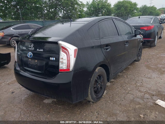 Toyota Prius Two 2014 JTDKN3DUXE1742559 Image 4