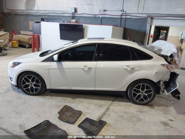 1FADP3H24JL225886 Ford FOCUS SEL