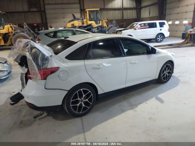 1FADP3H24JL225886 Ford FOCUS SEL