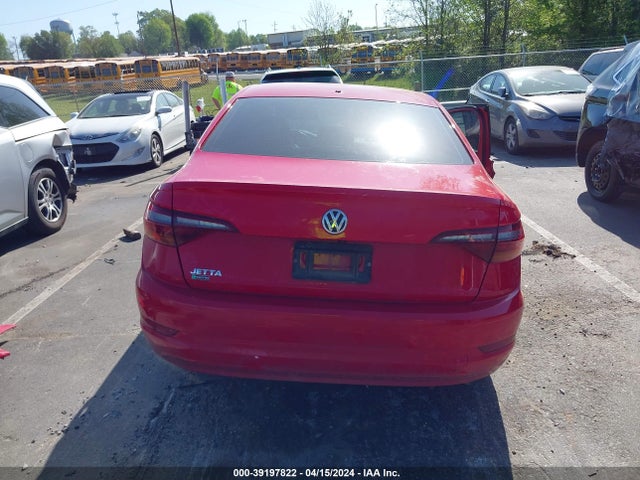 3VWC57BUXKM206818 Volkswagen Jetta 1.4t R-line/1.4t S/1.4t Se