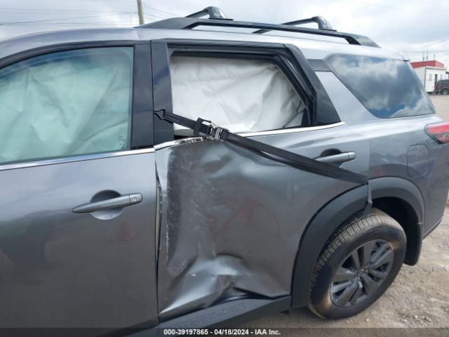 5N1DR3BD1RC263677 Nissan Pathfinder Sv 4wd