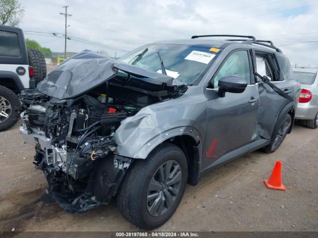 5N1DR3BD1RC263677 Nissan Pathfinder Sv 4wd