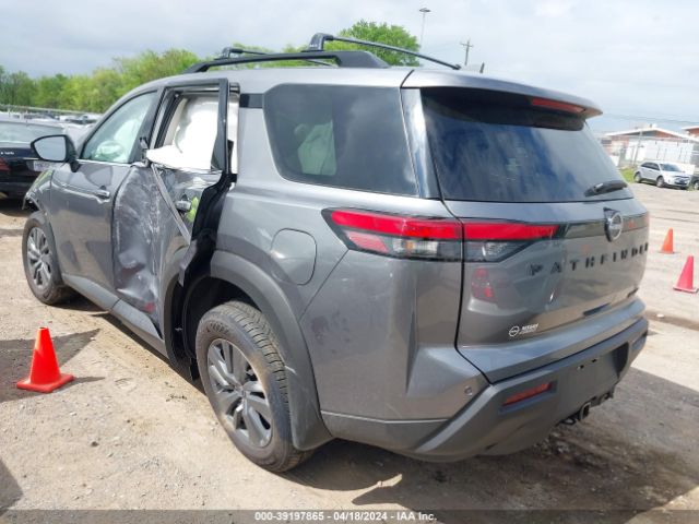 5N1DR3BD1RC263677 Nissan Pathfinder Sv 4wd